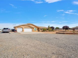 8955 Tumbleweed Rd, Phelan, CA 92371