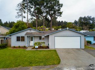 2360 Carron Dr, Eureka, CA 95503