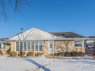 8901 N Elmore St, Niles, IL, 60714