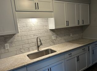 19461 Inkster Rd, Livonia, MI 48152