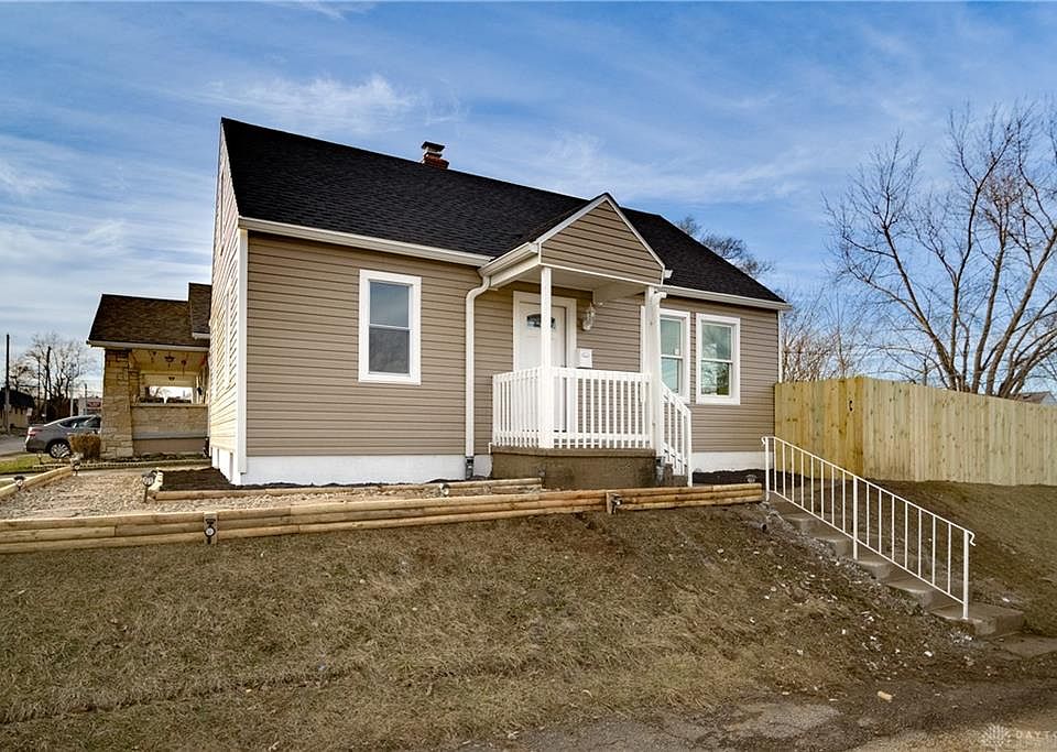 1st image of 1917 Randall Ave