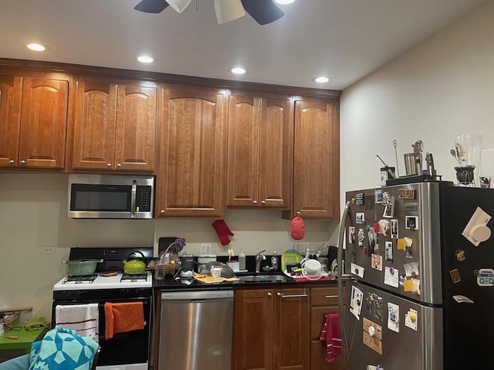 1st image of 1514 W Bryn Mawr Ave #2