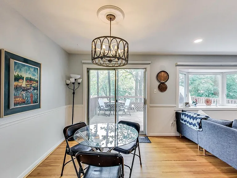 4704 Lance Ct — Photo 11