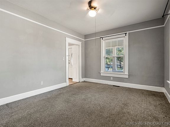 5th image of 1315 E Lincoln Ave