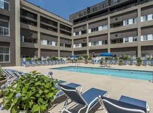 1077 Commonwealth Ave, Boston, MA 02215