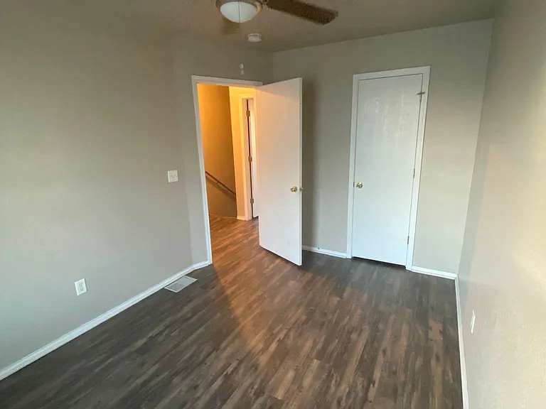 4002 Doraine Ct #D — Photo 15