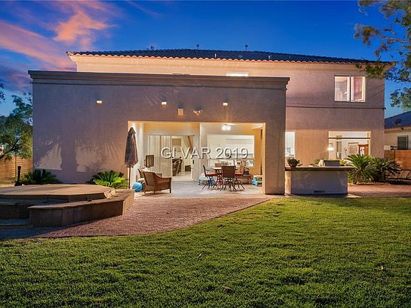 3rd image of 9570 Castillana Ct