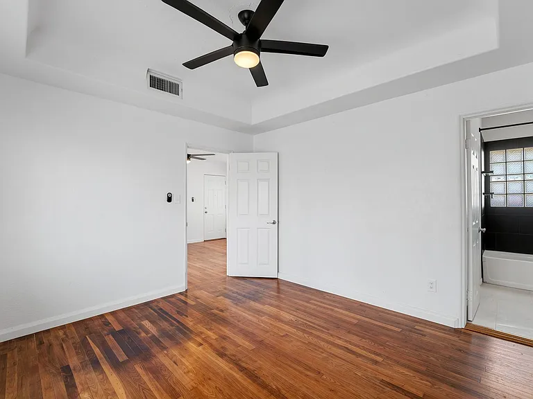 342 W Culver St #5 — Photo 15
