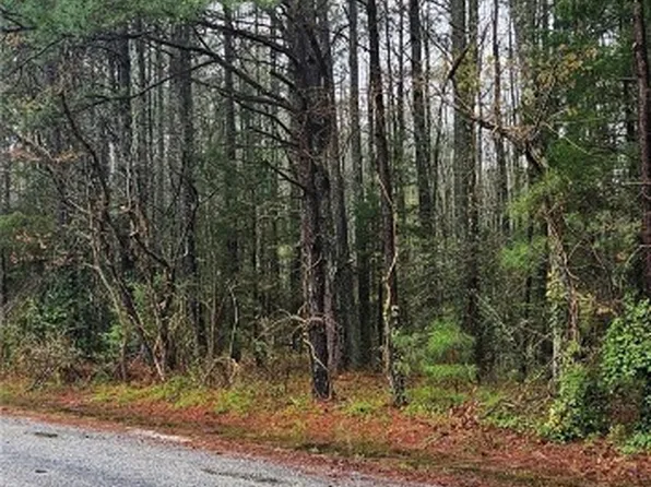 22 Laurel Park Rd, Tappahannock, VA 22560