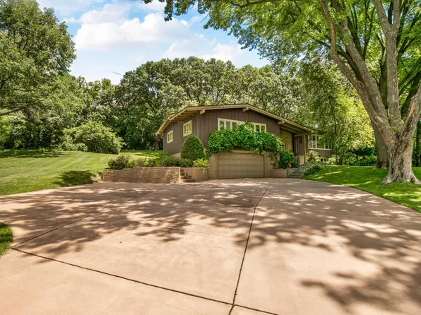 3135 Blackheath Dr, Saint Cloud, MN 56301