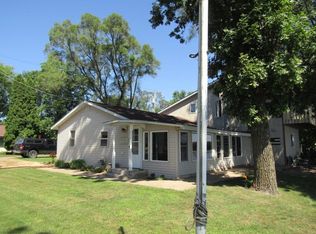 352 River View Rd, Guttenberg, IA 52052