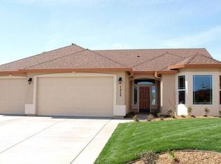1458 Harbor Ct, Redding, CA