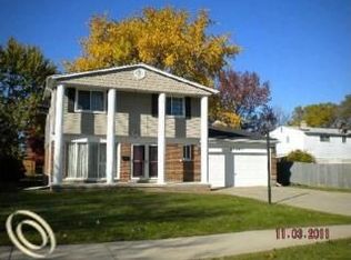 33267 Richard O Dr, Sterling Heights, MI 48310