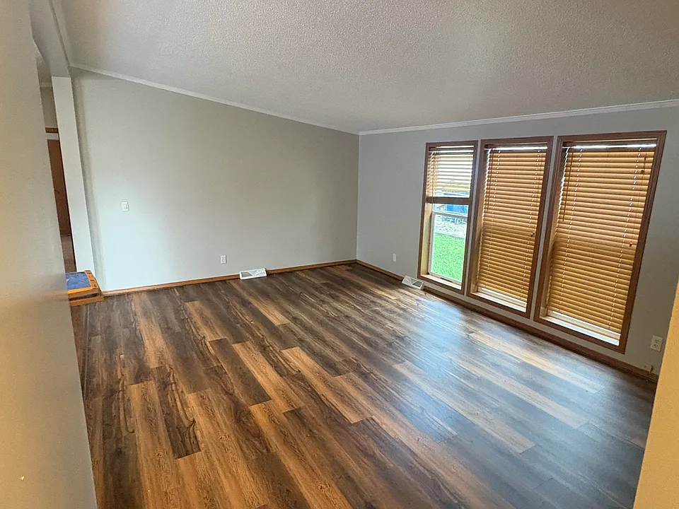 1107 S Opel Ave
