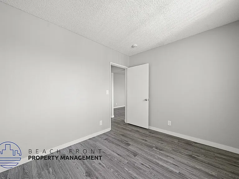 229 S. Normandie Ave. — Photo 31
