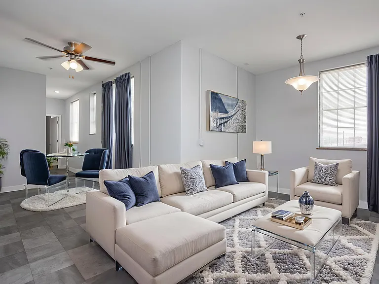 Taylor Village Apartments — Photo 5
