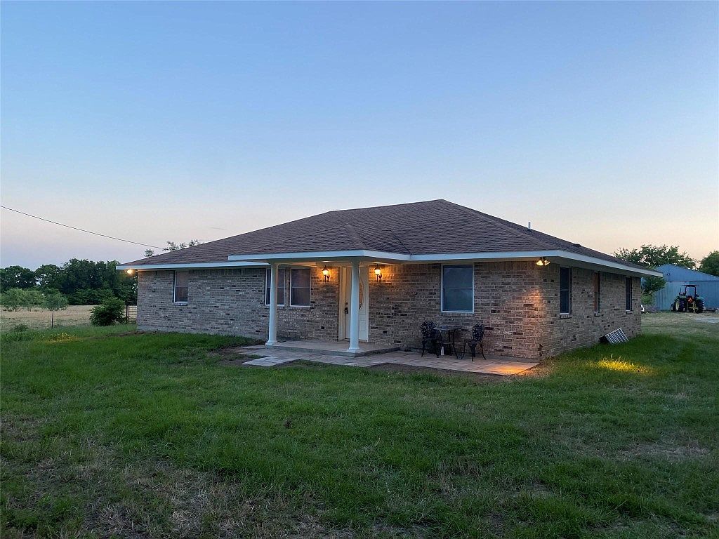 7617 NW County Road 1360, Barry, TX 75102 Zillow