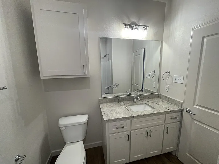 10902 Aberdeen Ave — Photo 9