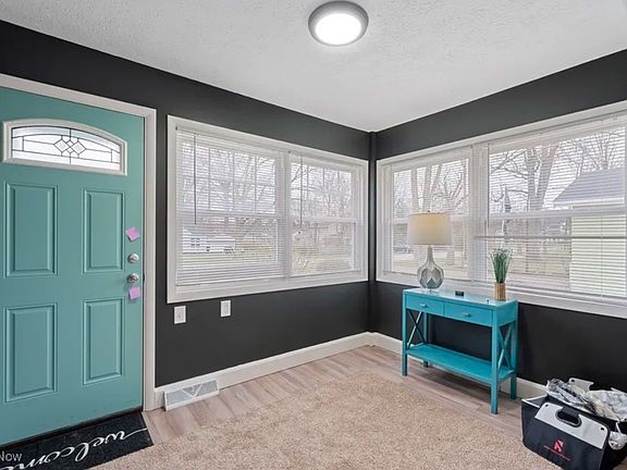 2nd image of 27279 Dunford Ave