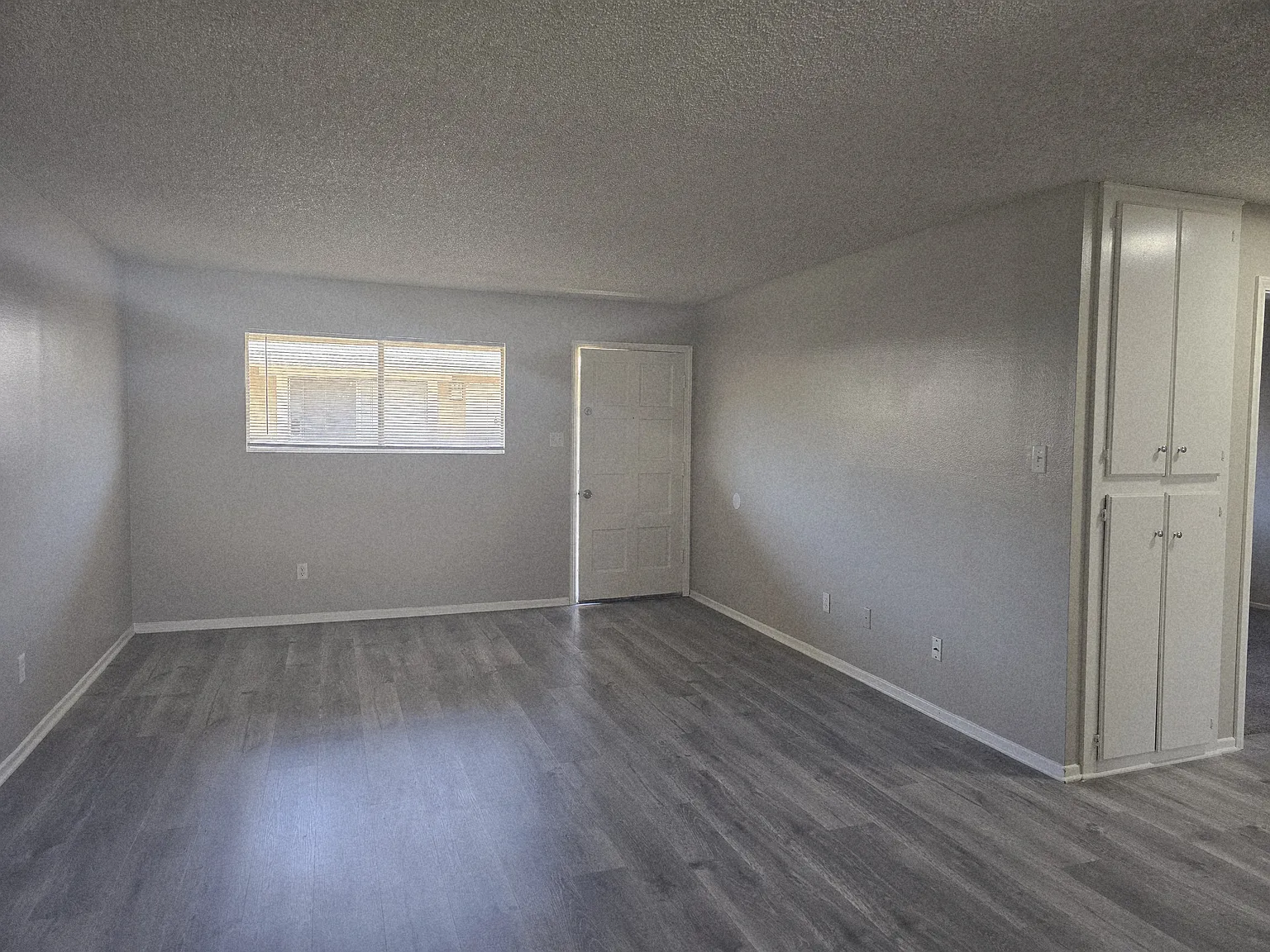 Heil Ave, Huntington Beach — Photo 3