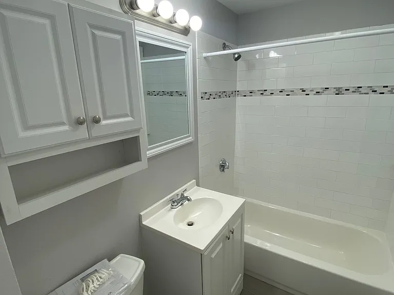 33 Chestnut St — Photo 11