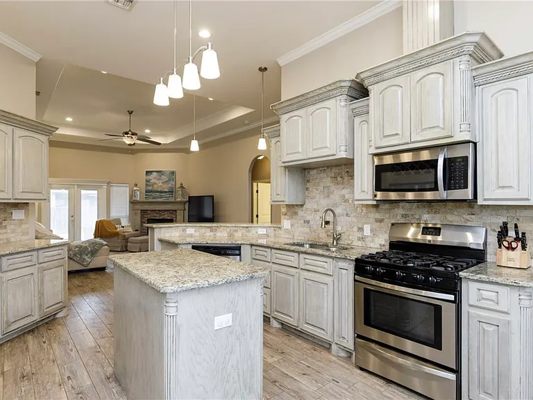 4010 Bridgett Dr — Photo 8