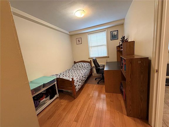 5th image of 1066 E 100th St