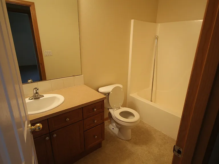 3243 SW Juniper Ave — Photo 7