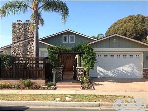 1st image of 2712 Gobat Ave