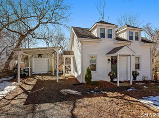 23 Victoria St, Griswold, CT 06351
