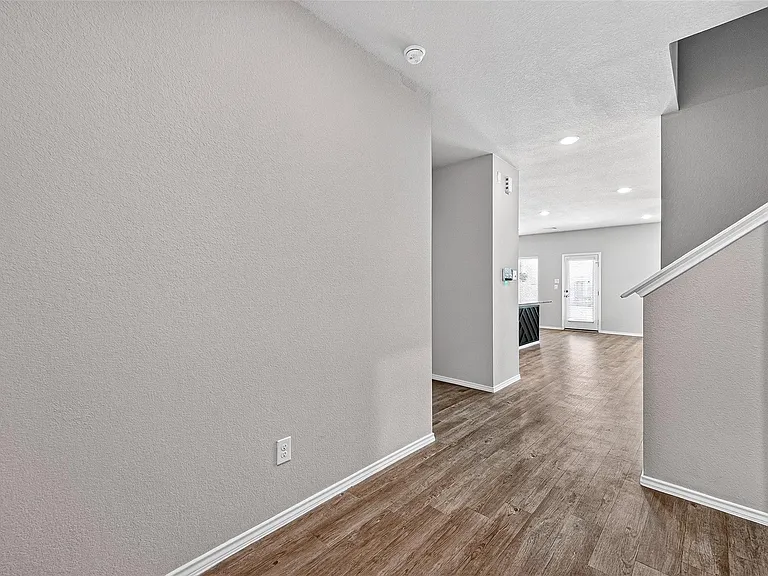 21522 Autumn Summit St — Photo 6