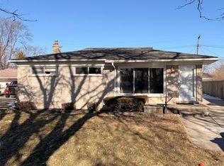 6582 Sterling Ct, Garden City, MI