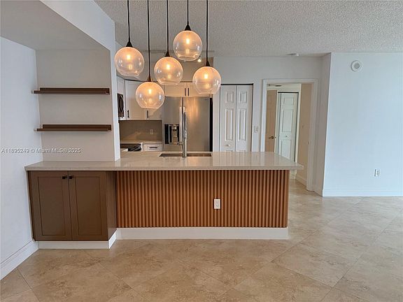 4th image of 1155 Brickell Bay Dr APT 2208