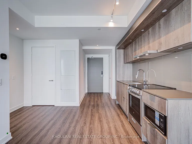 448 Burnhamthorpe Rd W #4906 — Photo 4