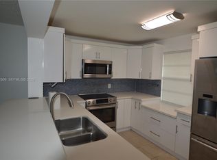 Meadowbrook Lakes, Dania Beach, FL 33004