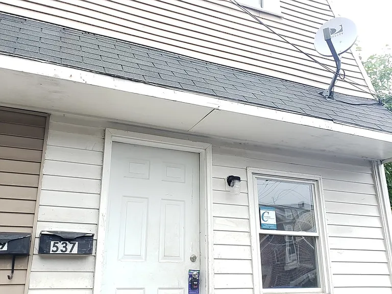 537 Pratt St — Photo 1
