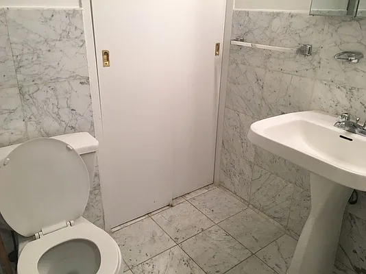 Rented by ALTER REALTY CO INC | media 17