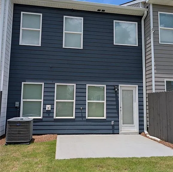 1354 Willow Brook Cir — Photo 2