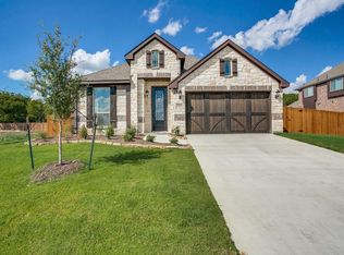 709 Copperleaf Dr, Midlothian, TX 76065