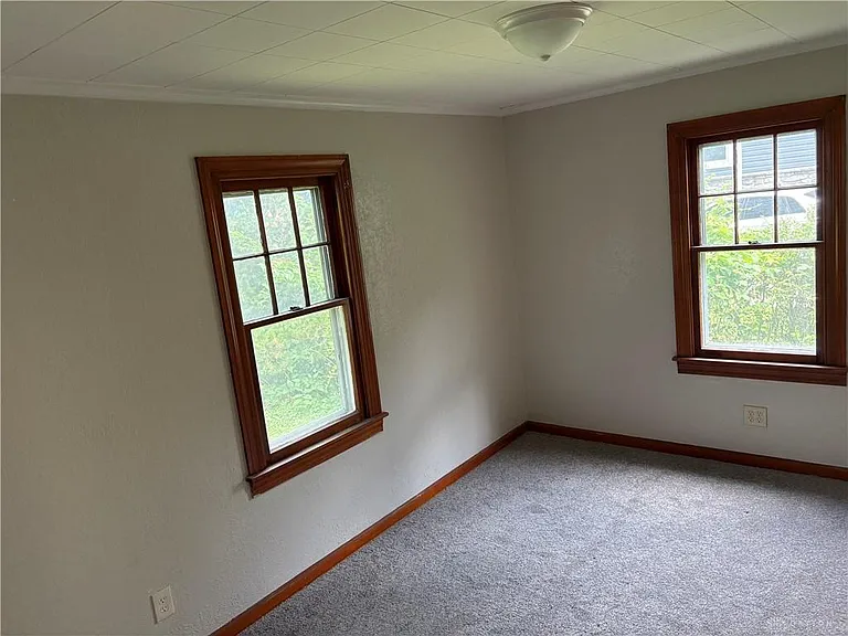 1407 Arlington Dr — Photo 5