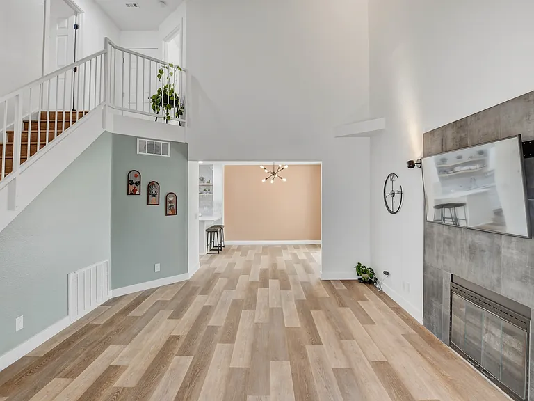 7987 Dorinda Ave — Photo 3