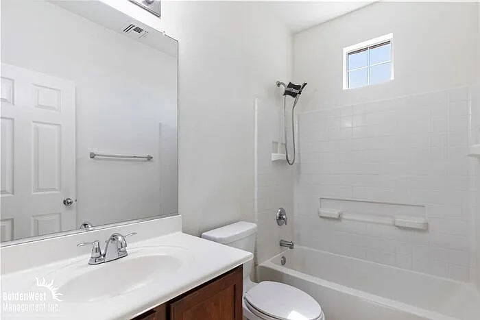 993 E Corral St — Photo 15