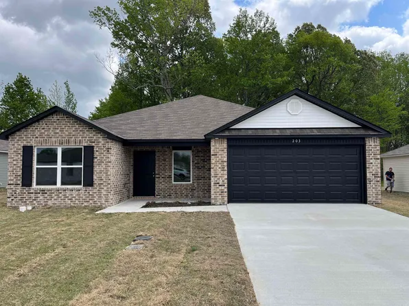 203 Baldwin Dr, Beebe, AR 72012