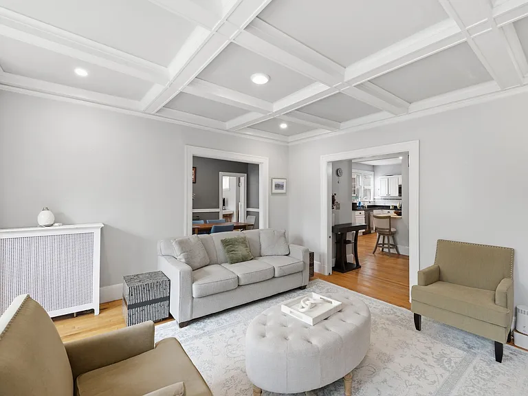 585 Franklin St #6 — Photo 8