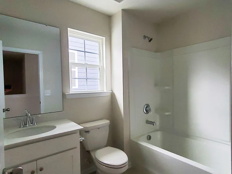 1009 Gabardine Ln — Photo 10