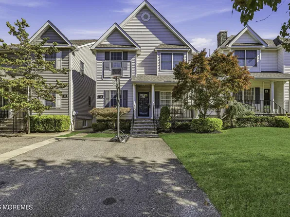 13 Treeside Lane, Lakewood, NJ 08701