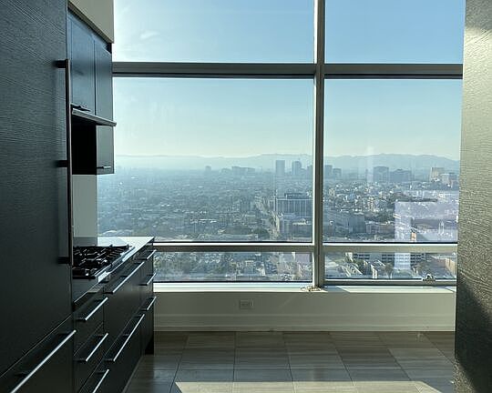4th image of 900 W Olympic Blvd Floor 31