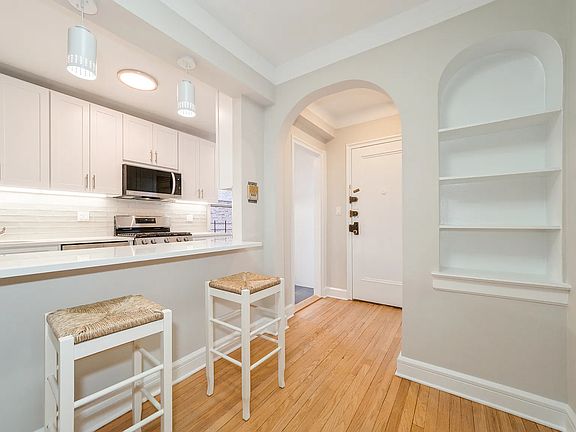 3rd image of 69-09 108th St APT 304