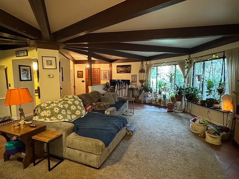 706 Virginia Ave — Photo 2