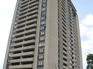 3300 Don Mills Rd #1707, Toronto, ON M2J 4X7